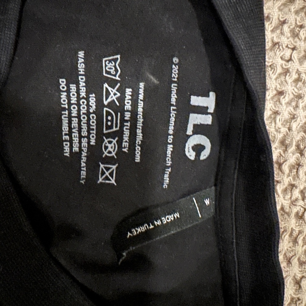 Medium TLC oversized tshirt - Picture 3 of 4